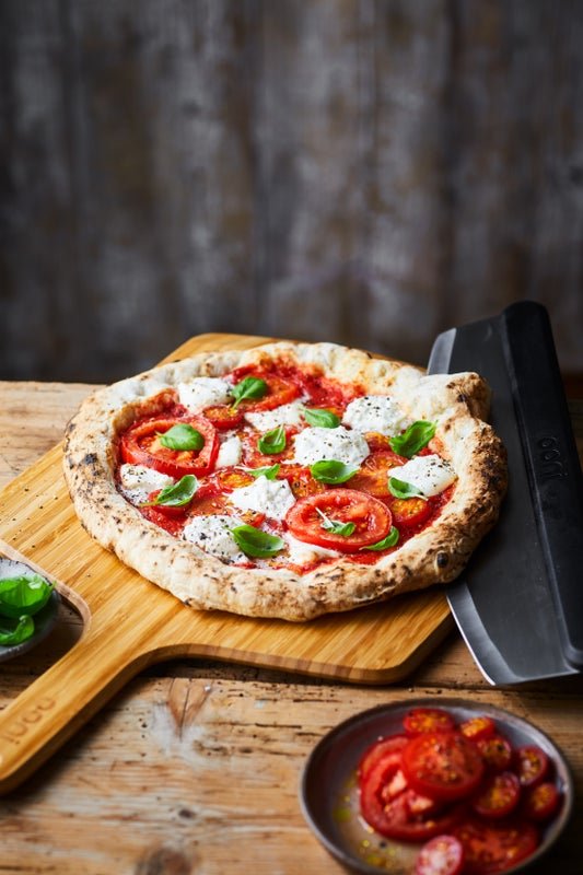 Ooni Pizza Zubehör Set mit 40,6 cm Bambusbrett 3-teilig